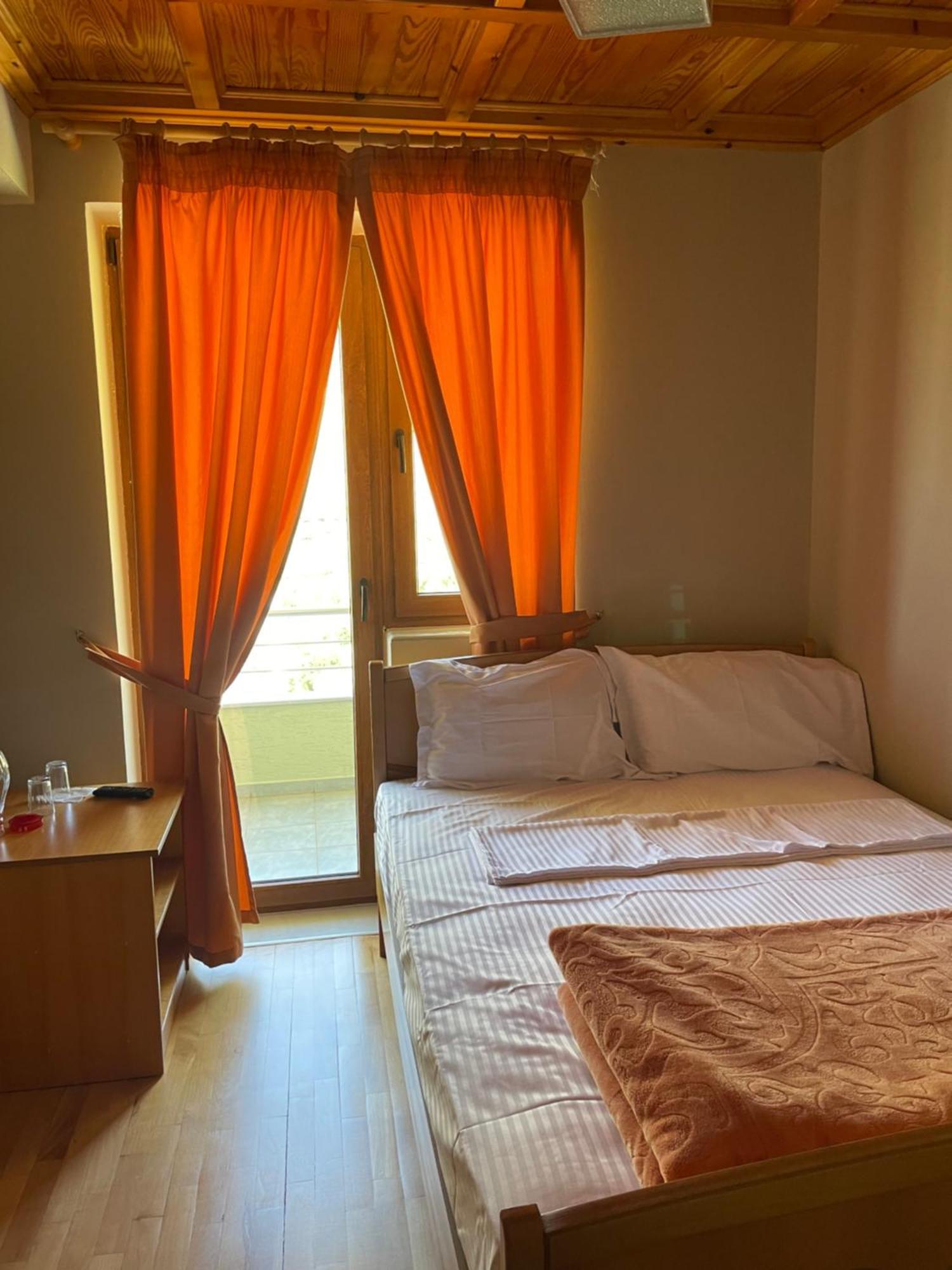 LURA Hotel Fushe-Lure Buitenkant foto