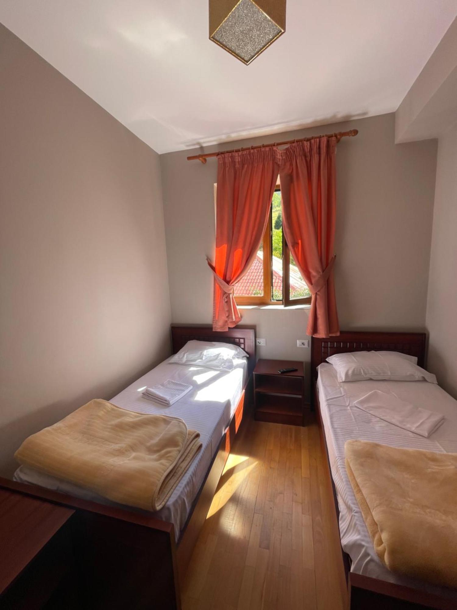 LURA Hotel Fushe-Lure Buitenkant foto