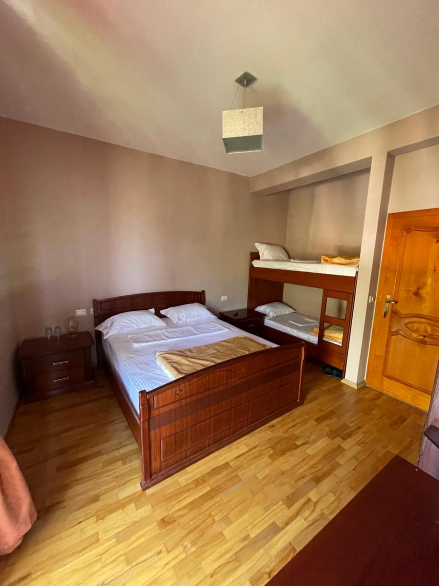 LURA Hotel Fushe-Lure Buitenkant foto