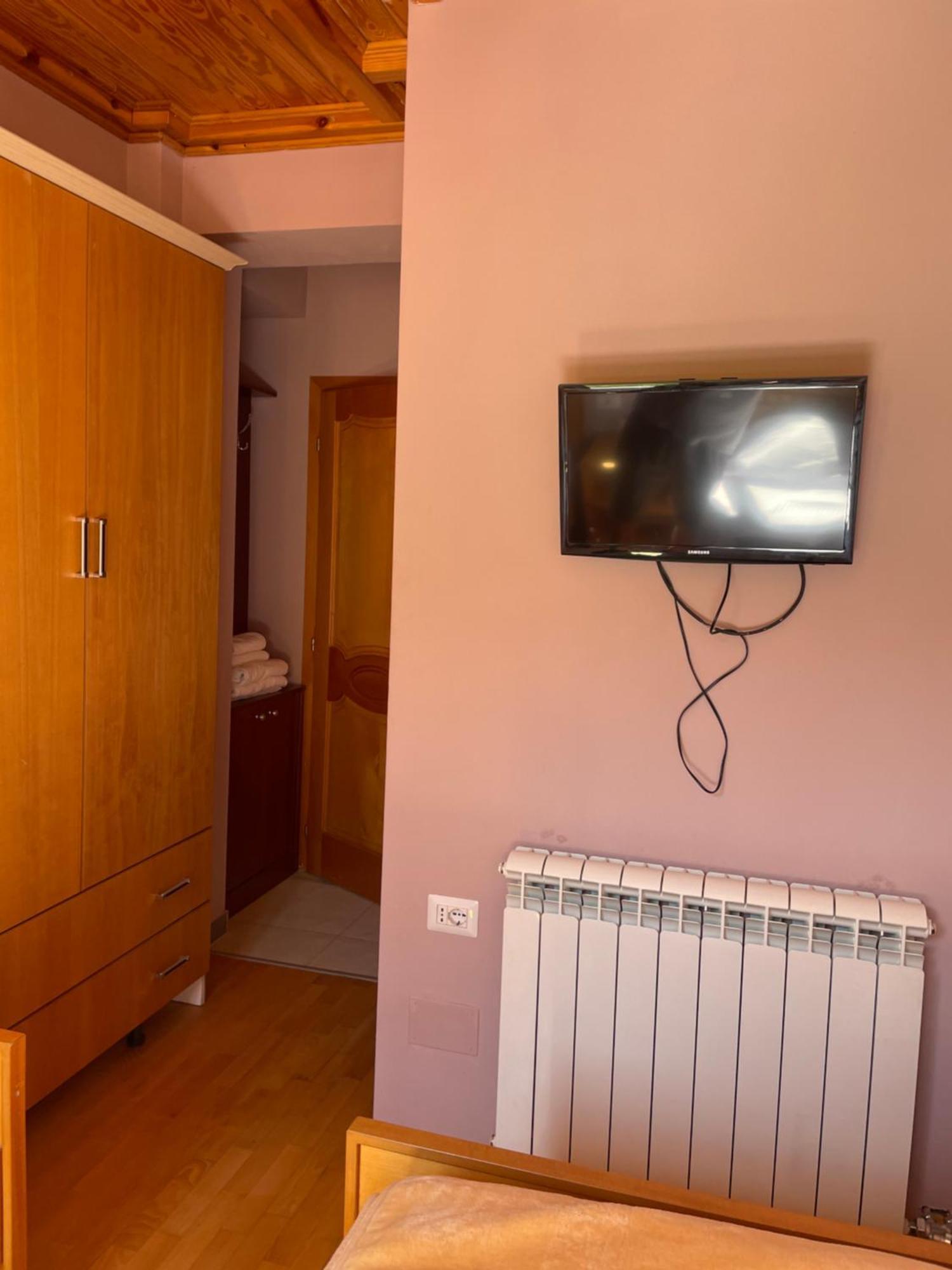 LURA Hotel Fushe-Lure Buitenkant foto