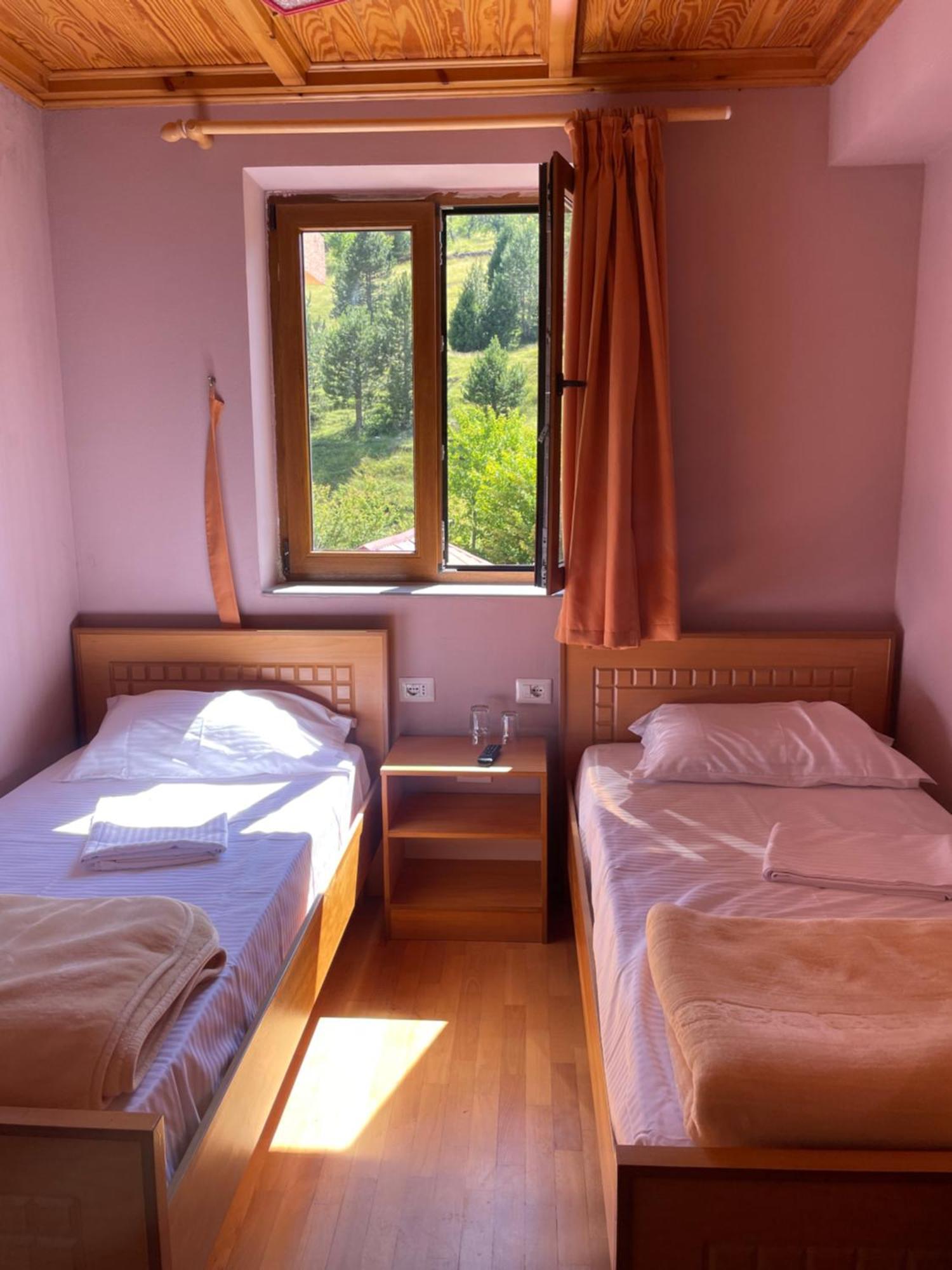 LURA Hotel Fushe-Lure Buitenkant foto