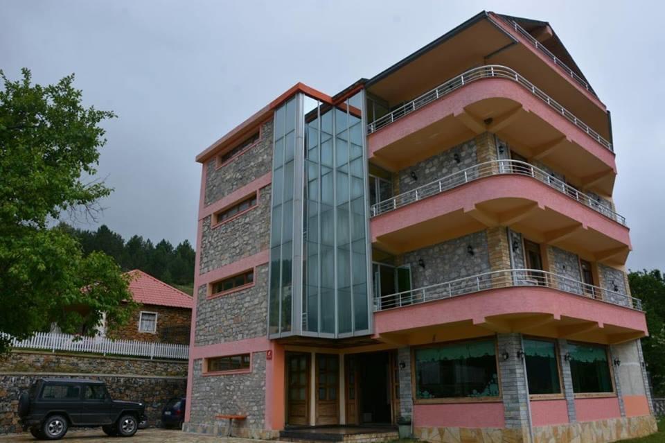 LURA Hotel Fushe-Lure Buitenkant foto